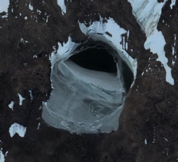 Mistério gelado: conheça a teoria sobre as estranhas entradas da Antártida