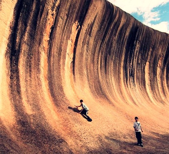 Mais uma da Austrália: sabia que existe uma onda gigante feita de rocha?