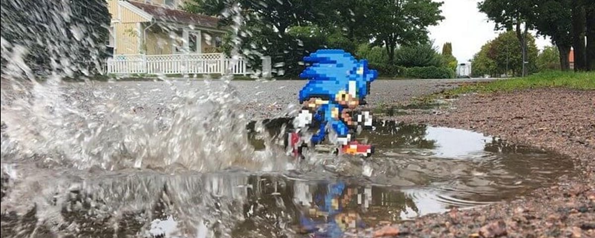 Veja o que acontece quando a cidade é invadida por personagens em pixel art