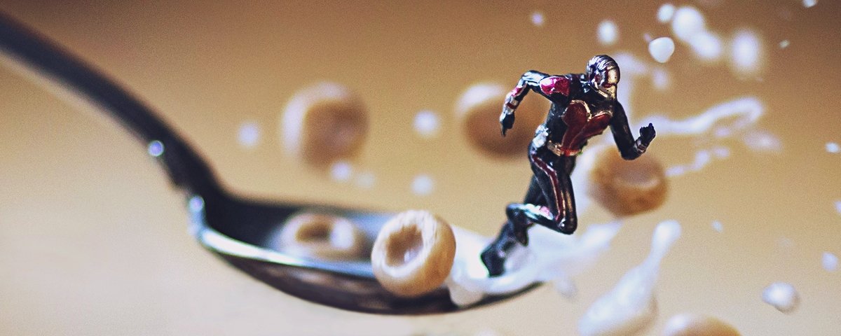 Artista produz cenas incríveis ao inserir brinquedos no mundo real