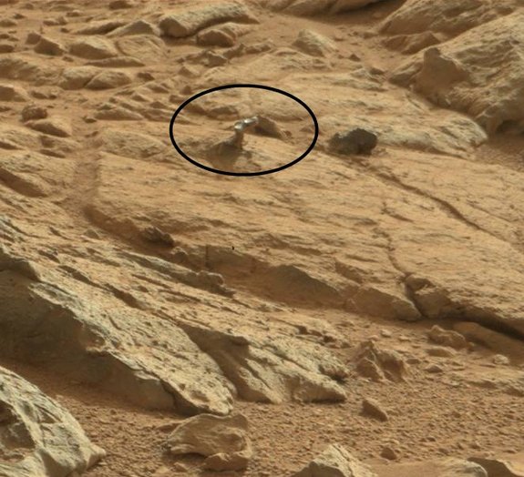 Curiosity se depara com um novo objeto brilhante em Marte