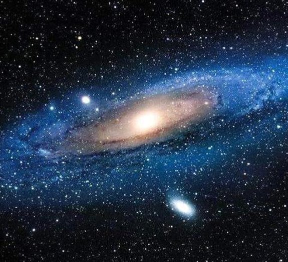 Astrônomos divulgam novas imagens da galáxia Andrômeda