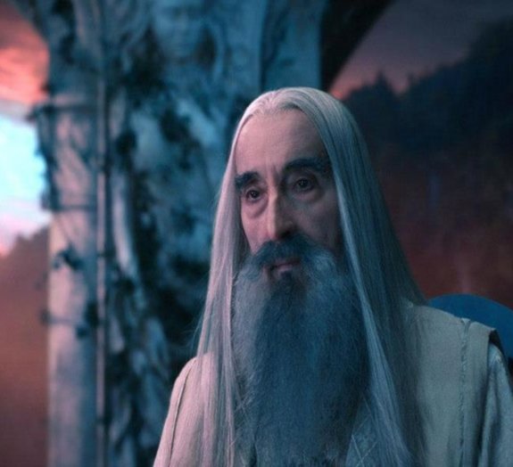 Aos 91 anos, Saruman de 'O Senhor dos Anéis' lançará álbum heavy metal