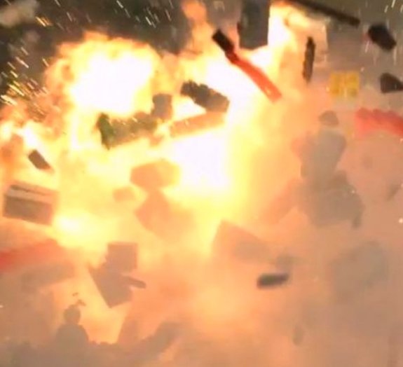 Confira vídeo incrível que mostra peças de LEGO explodindo em slow motion