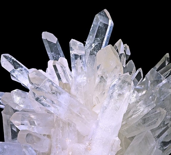 Veja imagens incríveis sobre a produção de vidros de quartzo