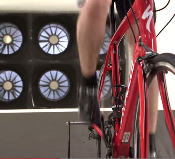 Depilar as pernas melhora o desempenho dos ciclistas? [vídeo]