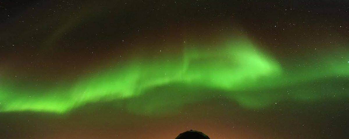 Fogos de artifício, incrível jogo de luz no céu