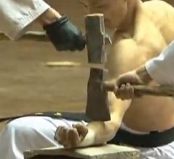 Incrível: lutadores de taekwondo parecem ser feitos de aço [vídeo]