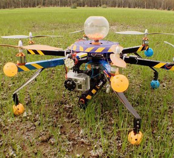 Que tal um drone com câmera e arma de paintball? [vídeo]