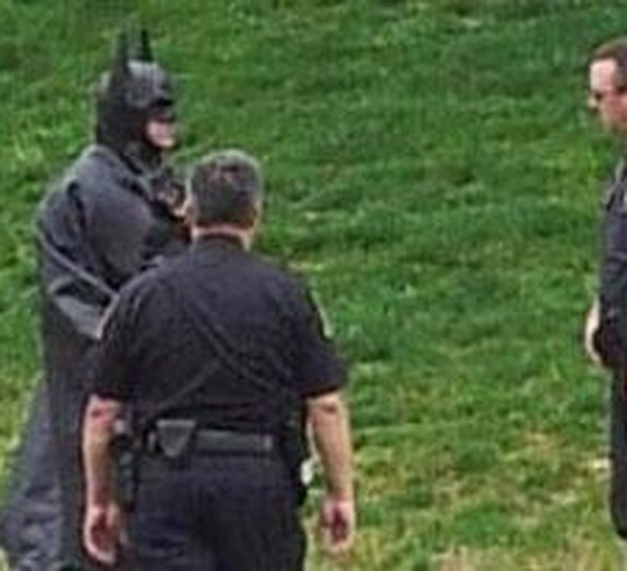 Batman foi parado pela polícia e precisou dar explicações