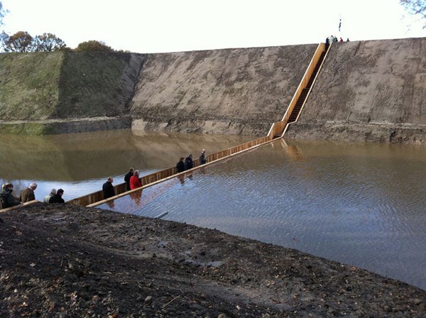 Conheça a Sunken Bridge, uma ponte submersa
