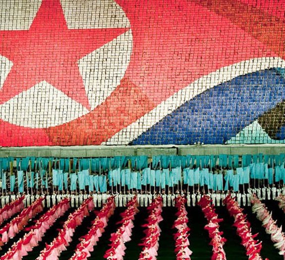 Os fantásticos mosaicos humanos da Coreia do Norte [galeria]