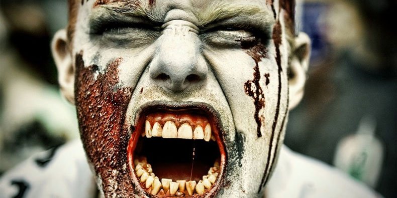 Imagem de Se você matasse um zumbi, correria o risco de ser preso? no site Mega Curioso