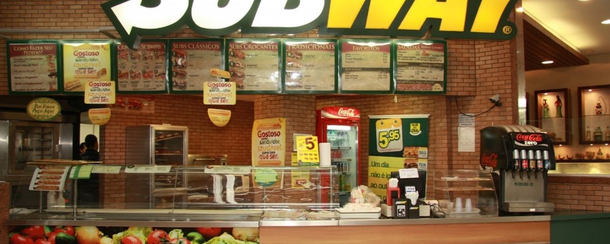 Vídeo: tiktoker encontra barata em Subway e imagens viralizaram