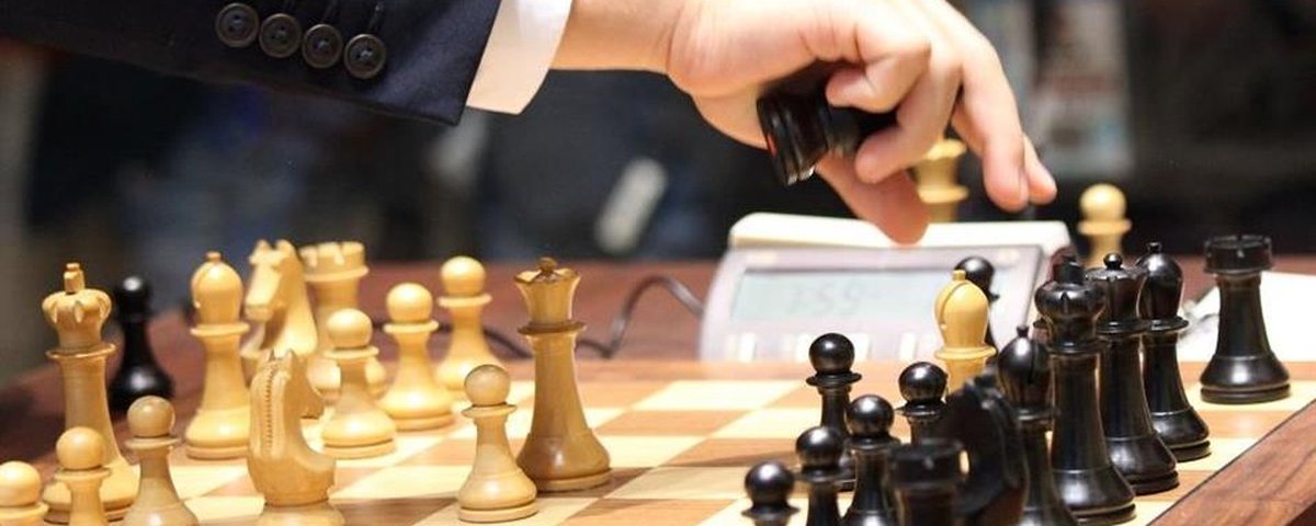 Norueguês se torna um dos campeões de xadrez mais jovens do mundo