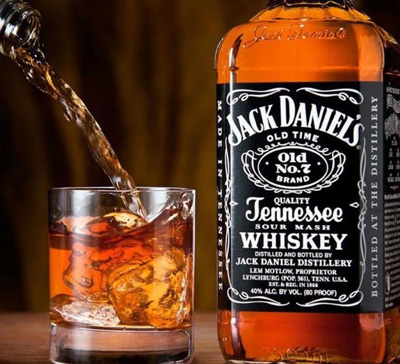 É contra a lei consumir Jack Daniel’s na cidade onde ele é produzido!