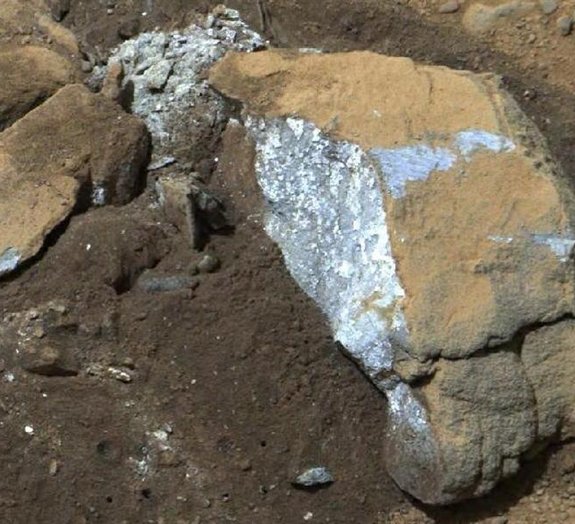 Encontrada nova evidência da existência de água em Marte