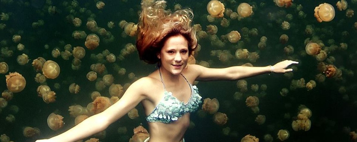 Como nadar com uma cauda de sereia? - Planet Mermaid