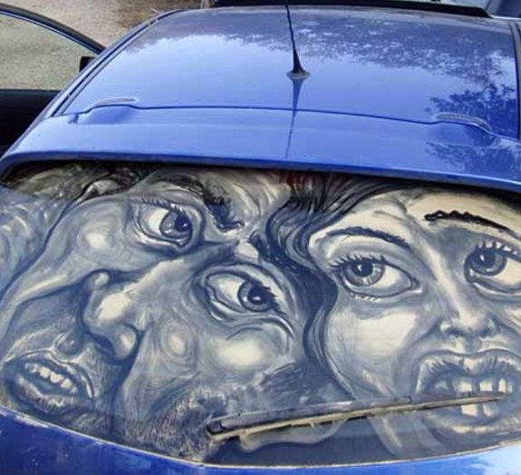 13 fotos de desenhos incríveis feitos em carros sujos