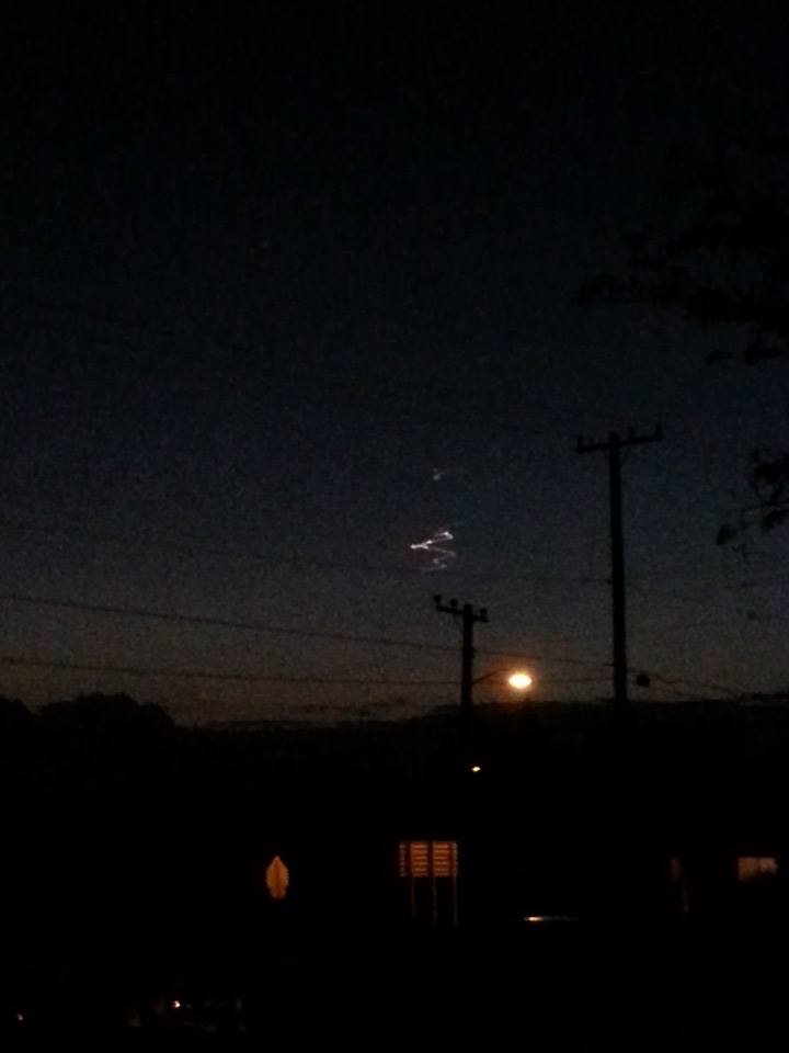 Misterioso OVNI é flagrado no céu do Havaí