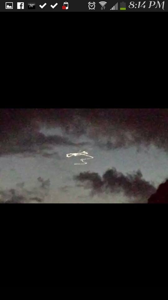 Misterioso OVNI é flagrado no céu do Havaí