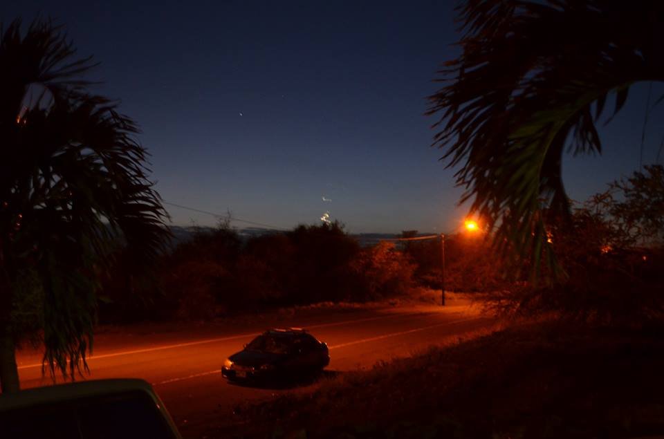 Misterioso OVNI é flagrado no céu do Havaí