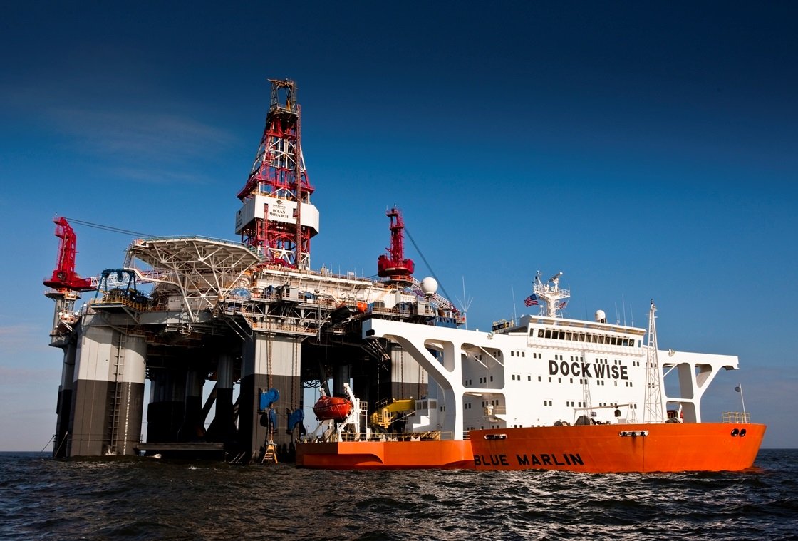 Blue Marlin, o incrível navio capaz de transportar outras embarcações