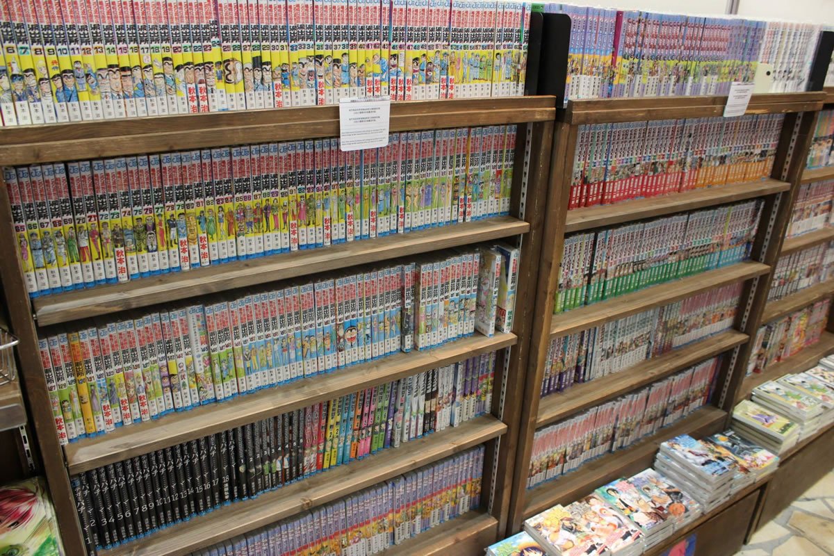 Paraíso Otaku: confira como é uma loja oficial da Jump Shop