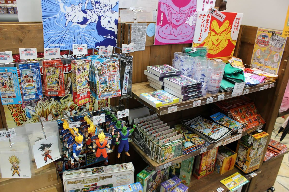 Paraíso Otaku: confira como é uma loja oficial da Jump Shop
