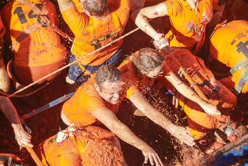 Confira as fotos bizarras da maior batalha de comida do mundo