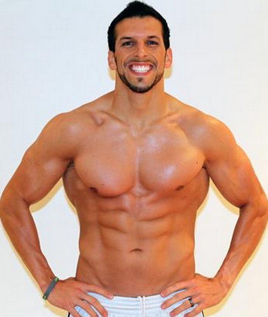 Conheça o personal trainer que ganhou 30 quilos para entender a obesidade