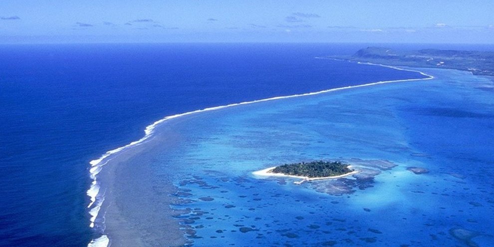 Por que tem areia no mar e nas praias, mas não terra? - Quora