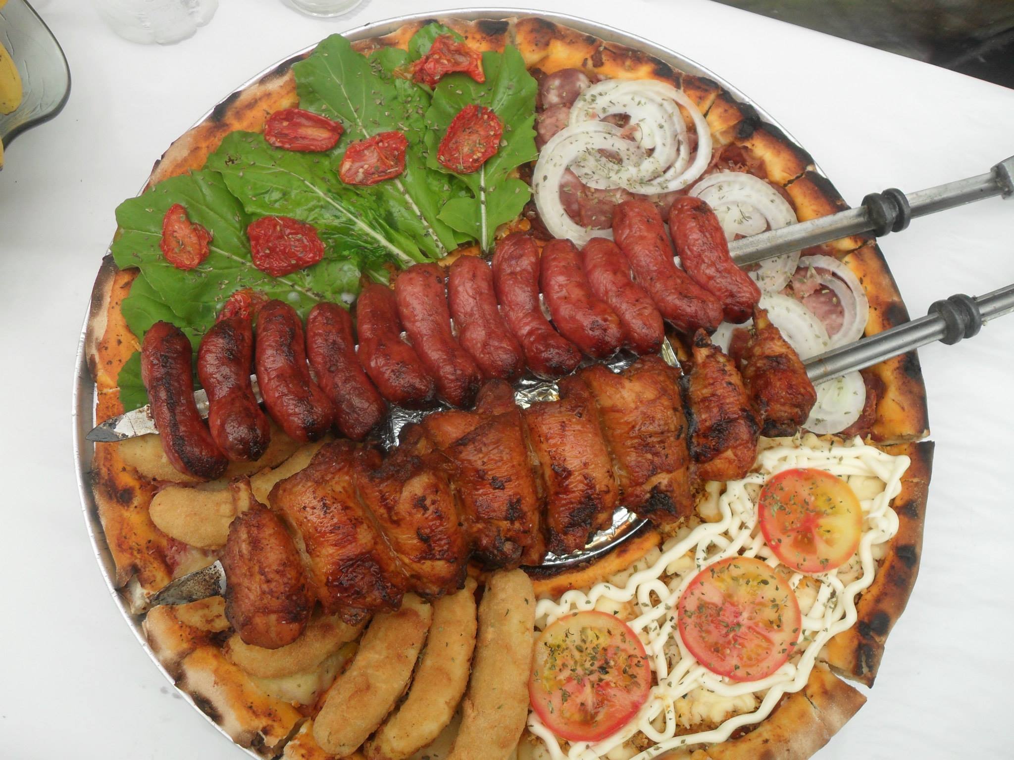 Sem exagero: estas são as pizzas mais monstruosas que você vai ver na vida