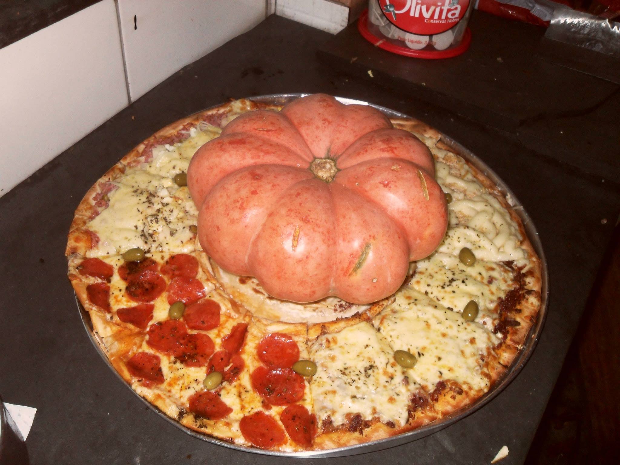 Sem exagero: estas são as pizzas mais monstruosas que você vai ver na vida