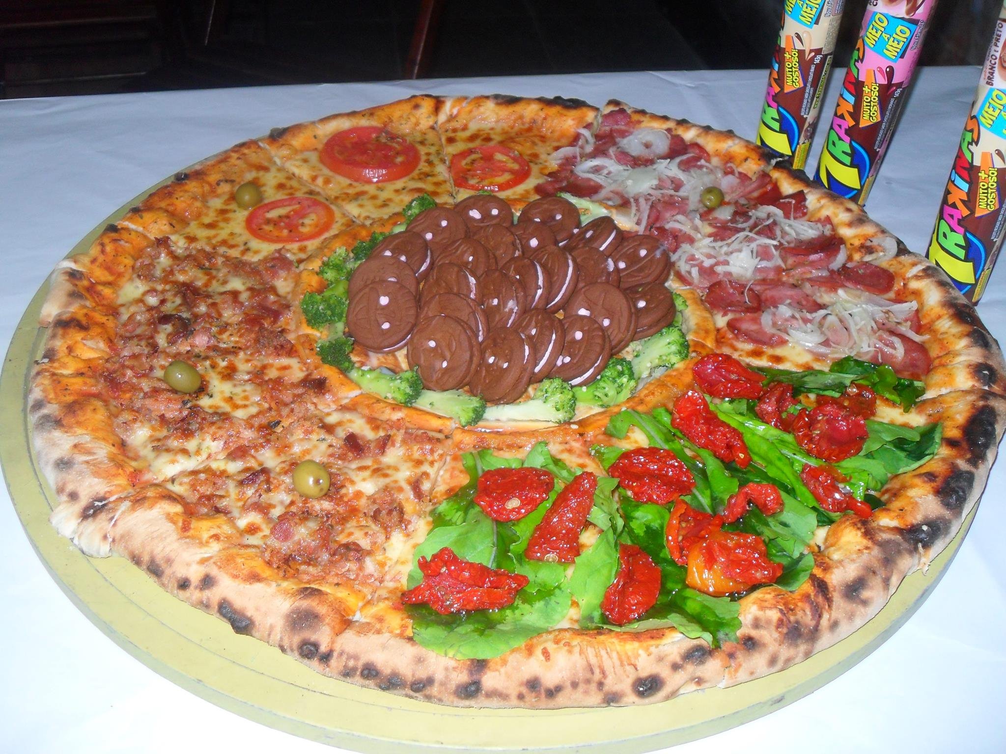 Sem exagero: estas são as pizzas mais monstruosas que você vai ver na vida