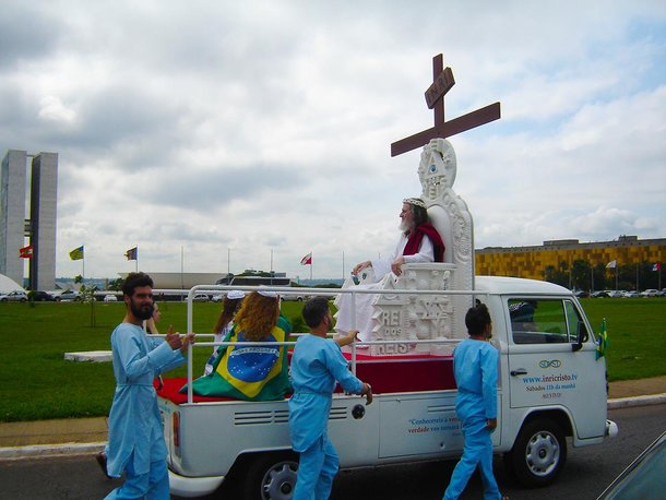 O sucesso internacional de Inri Cristo – saiba mais sobre o Jesus do Brasil  - Mega Curioso