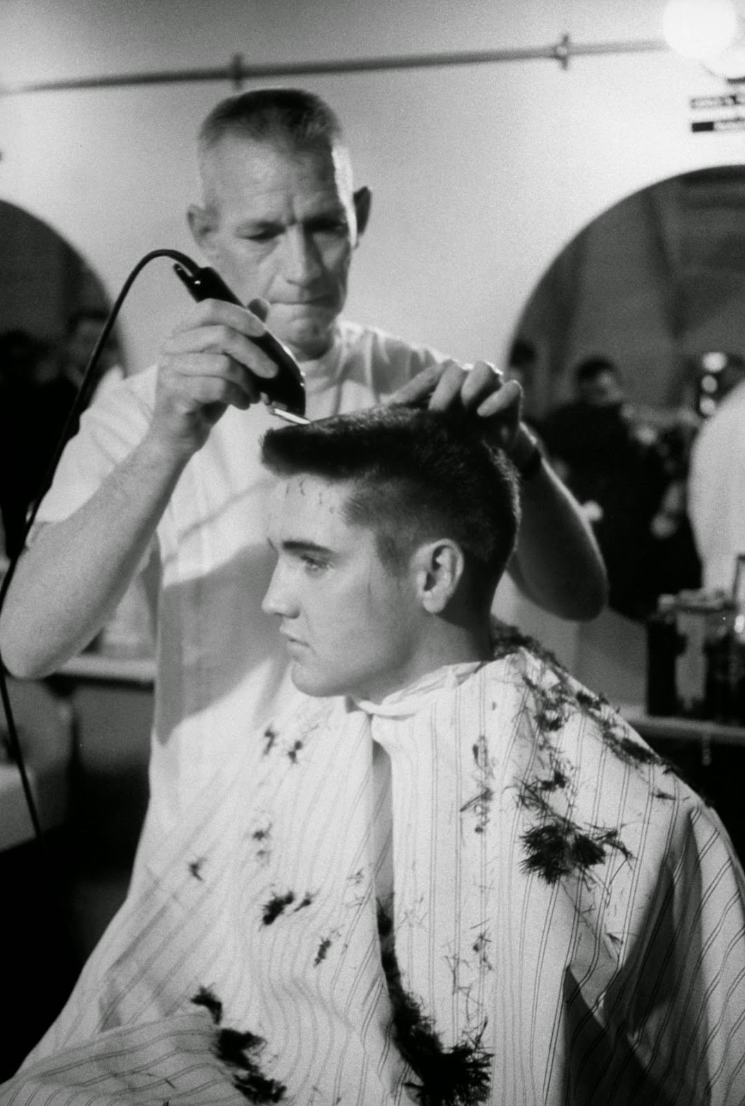 Confira uma seleção de fotos raras de quando Elvis Presley foi soldado