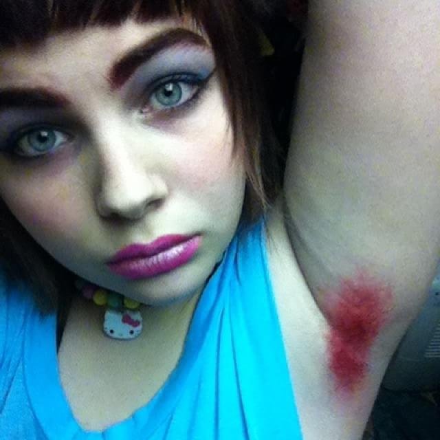 Instagram/holographicteens