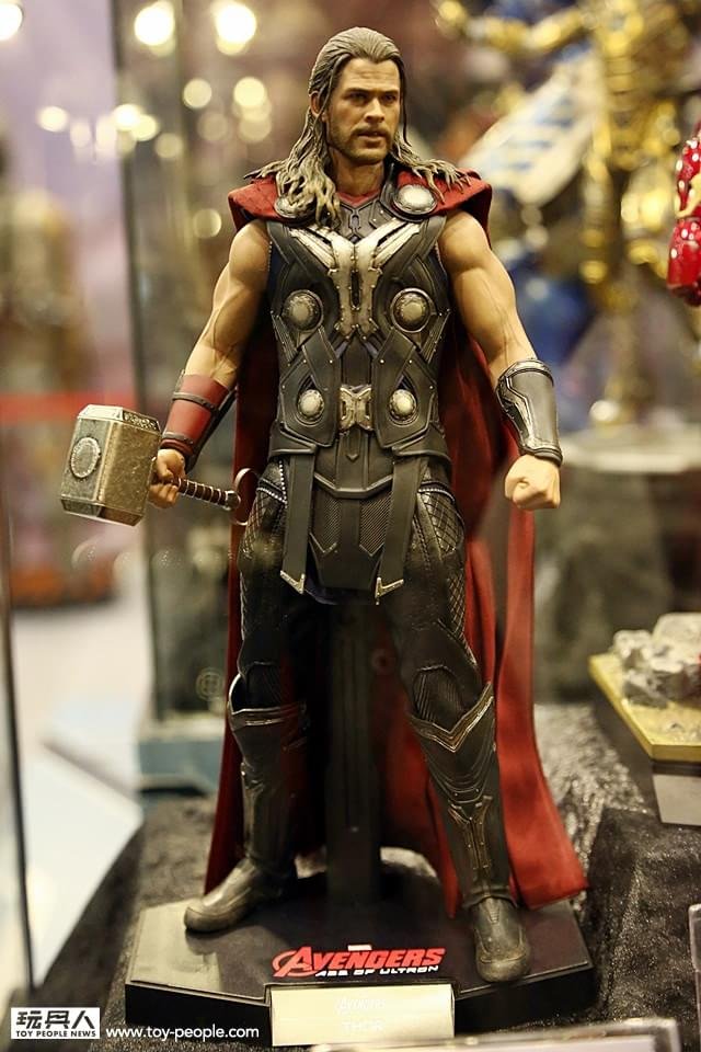 Brinquedos de Vingadores 2 revelam Homem de Ferro, Caça-Hulk e mais