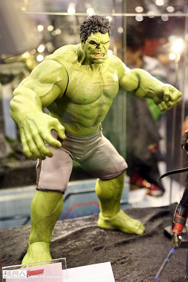 Brinquedos de Vingadores 2 revelam Homem de Ferro, Caça-Hulk e mais