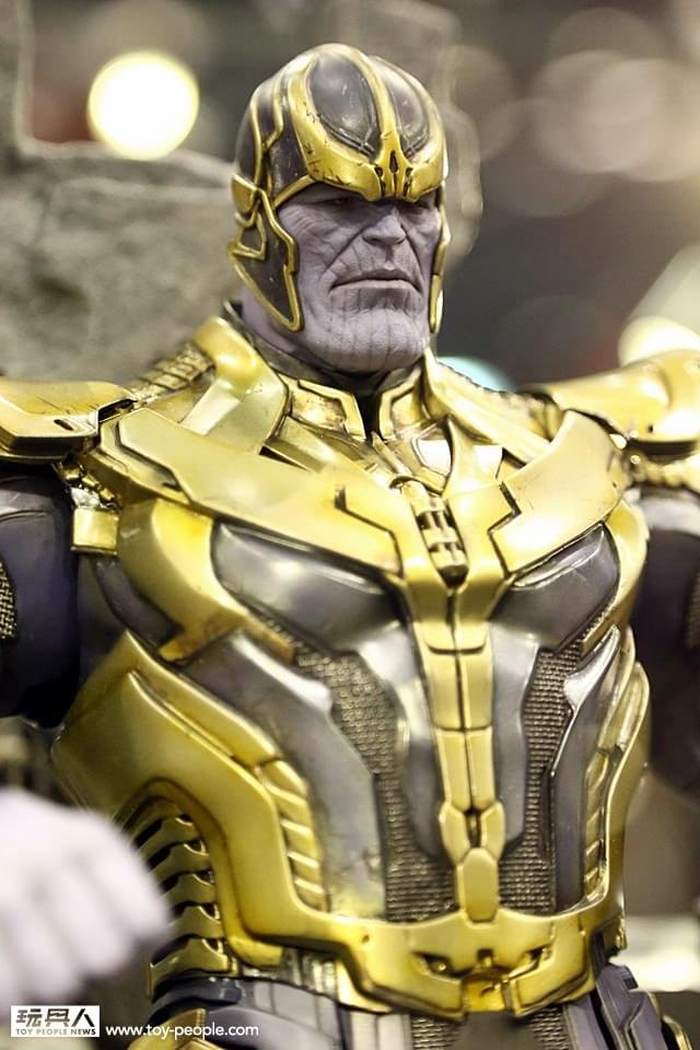 Brinquedos de Vingadores 2 revelam Homem de Ferro, Caça-Hulk e mais