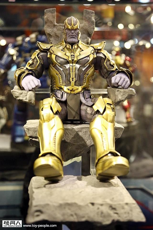 Brinquedos de Vingadores 2 revelam Homem de Ferro, Caça-Hulk e mais