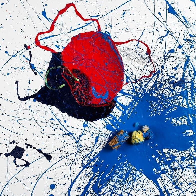 Impressionante: artista abstrata mais jovem do mundo possui somente 7 anos