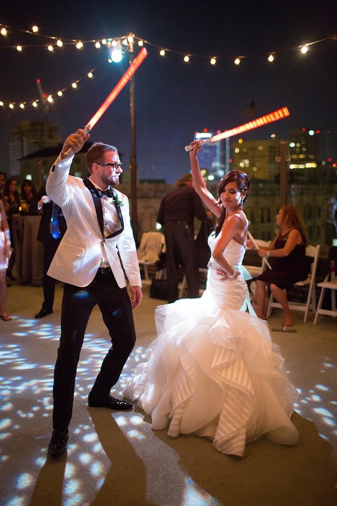 Veja fotos de um lindo casamento com temática de Guerra nas Estrelas