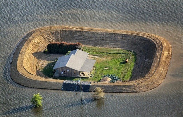 Veja como as pessoas protegeram suas casas durante uma cheia do Mississippi