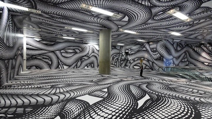 Parece mágica: Artista cria galerias inteiras com ilusão de óptica