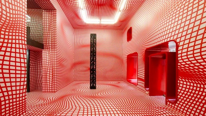 Parece mágica: Artista cria galerias inteiras com ilusão de óptica