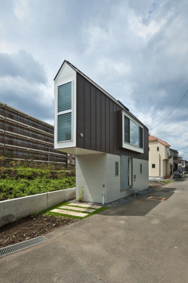 Esta casa incrível tem 2 andares, vários cômodos – tudo em apenas 29 m²