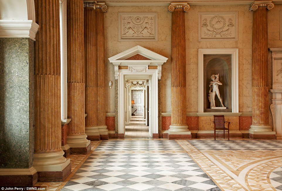 Castelo que inspirou Jane Austen a escrever sobre Mr. Darcy está à venda