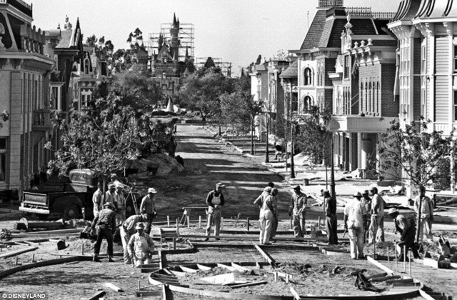 Você sabia que a Disneylândia vai completar 60 anos de existência?